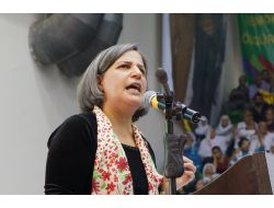 Bdp'li Kışanak: Gerilla Ve Asker Cenazesinde Birlikte Yan Yana Duralım