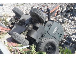 Polis Panzeri Takla Attı