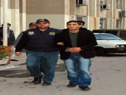Belediye Otobüsüne Saldıran, Polise Molotof Atan Üniversiteli Örgüt Üyeleri Adliyeye Sevk Edildi