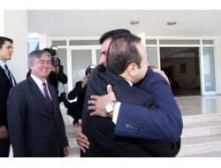 Bağış: Hristofyas Dişini Biraz Daha Sıksın