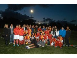 Ümit Karan, Hollanda'da Spor Okulunda Gençlerle Buluştu