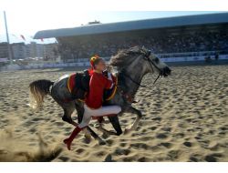 Geleneksel Sporlar Festivali Gösterilerle Sona Erdi