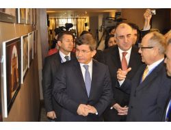 Davutoğlu, Bakü'de Fotoğraf Sergisini Gezdi