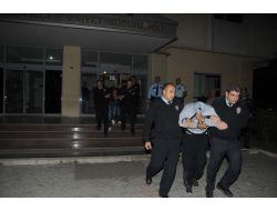 İzmir'de Hırsızlar Suçüstü Yakalandı