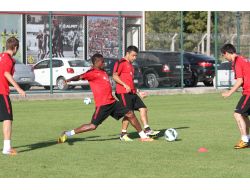 Eskişehirspor, Kardemir D.ç. Karabükspor Maçına Kilitlendi