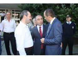 Hac Vazifesini Yerine Getirmek İçin Memleketinden Helallik İstedi