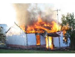 Vakfıkebir’de Ahşap Ev Yandı