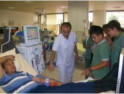 Nilüferli Öğrenciler, Diyaliz Merkezinde Ders Yaptı