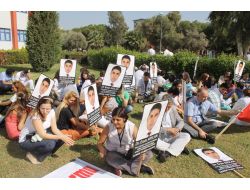 İzmirli Doktorlar Sağlık Çalışanlarına Şiddeti Protesto Etti