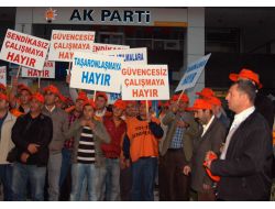 Karyollarında Çalışan İşçiler Ak Parti Önünde Eylem Yaptı