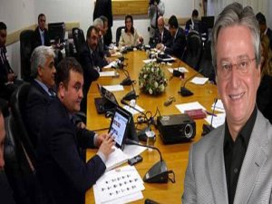 O bürokrat ters köşe yaptı!