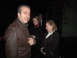 Bakan Mehdi Eker Ve Eşi Sakarya'da Ölen Akrabalarının Evine Taziye Ziyaretinde Bulundu