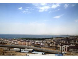 Toki'den Van'a 300 Günde 15 Bin Deprem Konutu