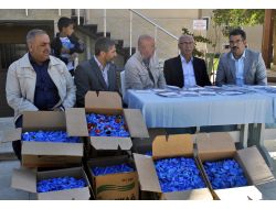 Cami Cemaati Engelliler İçin 60 Bin Kapak Topladı