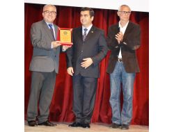 Amatör Spor Kulüpleri Federasyonu'ndan Orduspor Başkanına Plaket