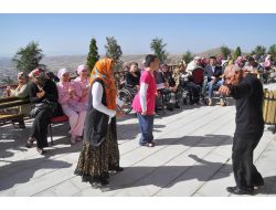 Rehabilitasyon Merkezinde Kalan Engelliler Şehri Seyreyledi