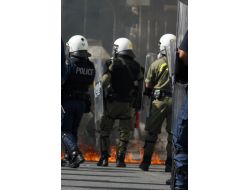 Atina'da Göstericiler Polisle Çatıştı, Bir Kişi Hayatını Kaybetti