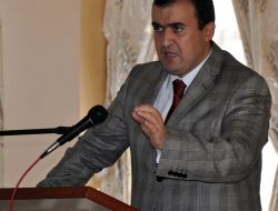 Kaymakam Bingöl, Midyat Bürokratlarının Telefonunu Muhtarlara Dağıttı