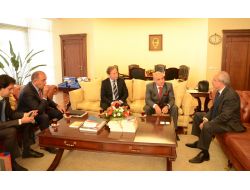 Kılıçdaroğlu: 21 Yaşa Sıcak Bakıyoruz, Seçimin Erkene Alınması Tartışılmadı