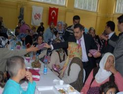 Yüreğir Belediye Başkanı Çelikcan, Mahalle Toplantılarına Devam Ediyor