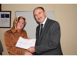 Çocuk Gelişimi Kursiyerleri Sertifika Aldı