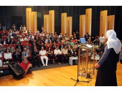 Okuma Yazma Öğrendi, Sevinç Kahkahaları İle Salonda Bulunanları Kırdı Geçirdi