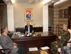 Ailelere Seslenen Ağrı Valisi Çetin: Çocuklarımız Taş Ve Sopa Yerine Kalem Tutsun