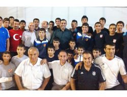 Hamza Yerlikaya Geleceğin Güreşçileriyle Bir Araya Geldi