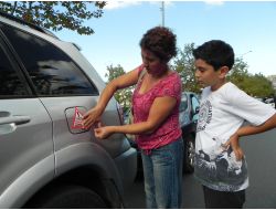 Chp'liler Benzin Zammını Protesto Etti