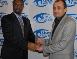 Kimse Yok Mu, Bağışçılarına Teşekkür Plaketi Verdi