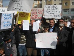 ERZURUM'DA İLAHİLİ PROTESTO