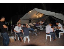 Kızılay, Daha Çok Bağışçıya Ulaşmak İçin Akşamları Çadır Kuruyor