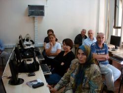 Denizli'de Ab Projesiyle 50 Yaş Üstündekilere Bilgisayar Kursu Veriliyor