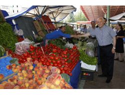 Başkan Yaşar'dan Pazarcılara Nezaket Uyarısı