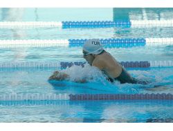 Kış Sezonunda Yüzmeye Devam