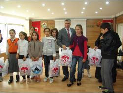 Togem’den Bin Aileye Giysi Yardımı