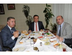 Eski Samsun Milletvekili Fatih Öztürk, Yerel Yöneticilerle Bir Araya Geldi