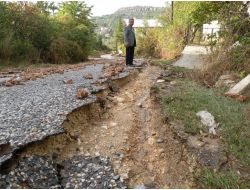Çamlıyayla'da Afetin İzlerini Silmek İçin Çalışma Başlatıldı