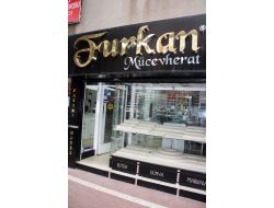 Yalova'da Eş Zamanlı Soygun: İki Kuyumcudan 800 Bin Liralık Altın Çalındı