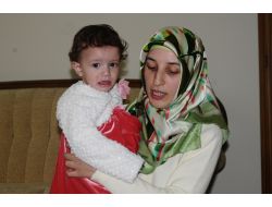 Van Depreminin Sembol İsmi Azra Bebek, Yürümeye Başladı