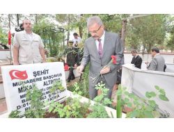 Vali Cerrah, Şehitlikleri Ziyaret Etti!
