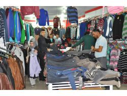 Aileler Bayram Alışverişine Çıktı, Esnaf Satışlardan Memnun