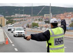 Muğla'da Sürücülere Kuralları Hatırlatan Broşür Dağıtıldı