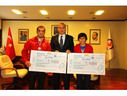 Başkan Zolan Şampiyon Sporcuları Ödüllendirildi