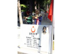 Şehit Aileleri, Arife Günü Şehitlerinin Yanına Koştu