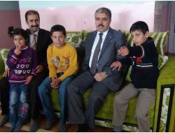 Yuva Çocuklarına Vali Çınar Şefkati