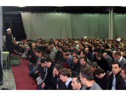 Kiev'deki Gurbetçiler, Bayram Namazında Fuar Merkezini Doldurdu