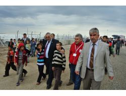 Suriyeli Türkmen Göçmenler Kurban Eti İkramıyla Sevindirildi
