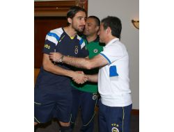 Fenerbahçeli Teknik Heyet Ve Futbolcular Bayramlaştı