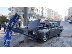 Bayram Ziyaretine Giden 2 Araç Çarpıştı: 2'si Ağır 9 Yaralı